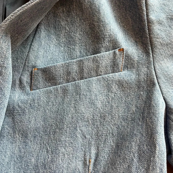 FRAME The Femme Denim Blazer Size 6 - Picture 10 of 14